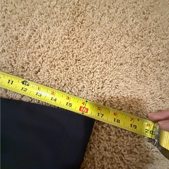 Under Armour Women's Black Tank Top - Picture 7 of 8